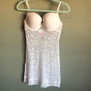 Victoria’s Secret  pj the lacie size L . Color white